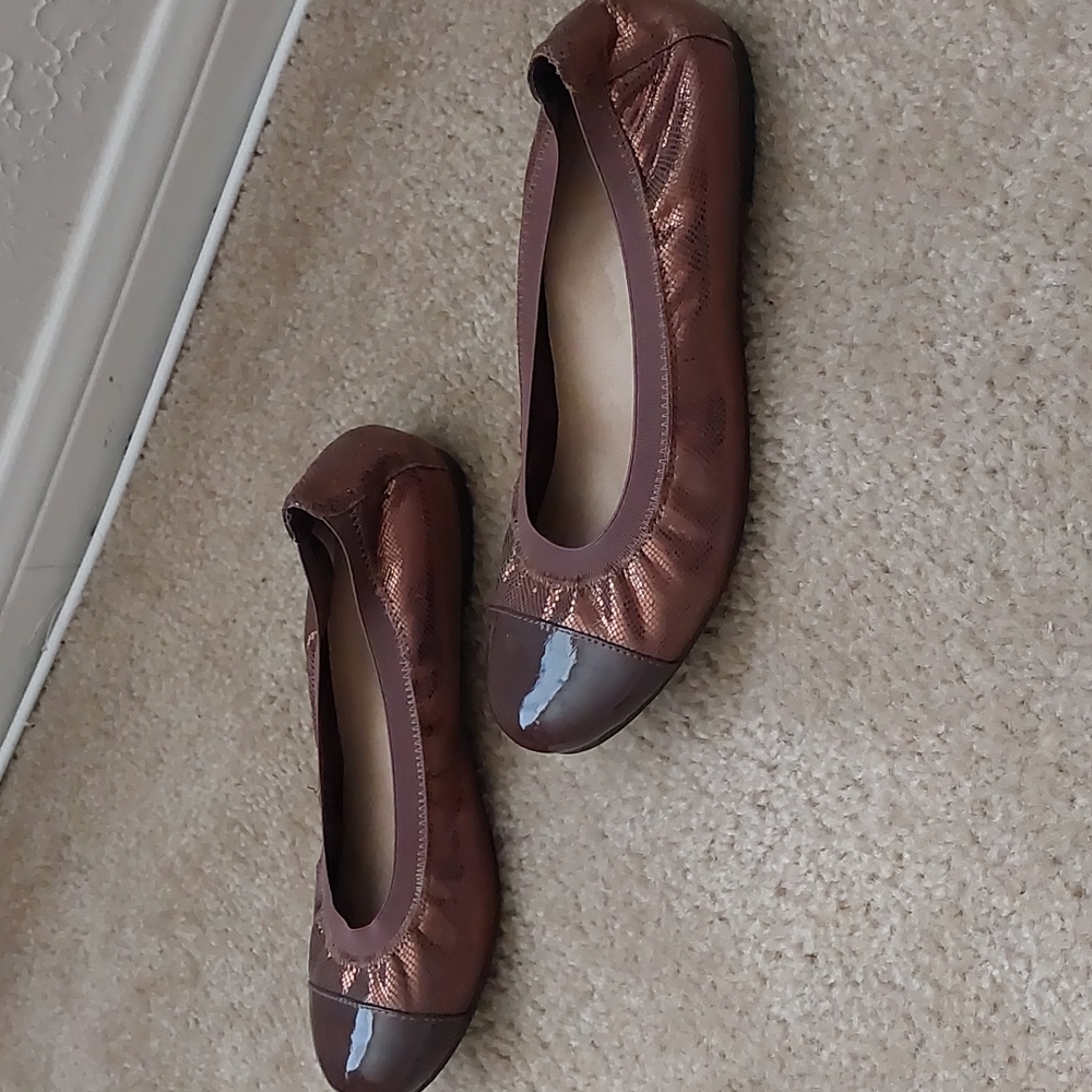 Brown metallic flats by Vionic size 11
